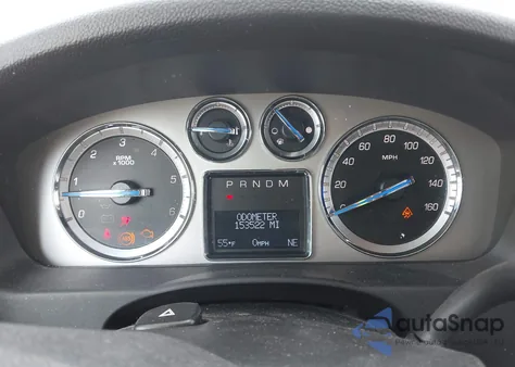 2010 Cadillac Escalade Esv Premium z USA, uszkodzony, nr VIN 1GYUCJEF0AR266024